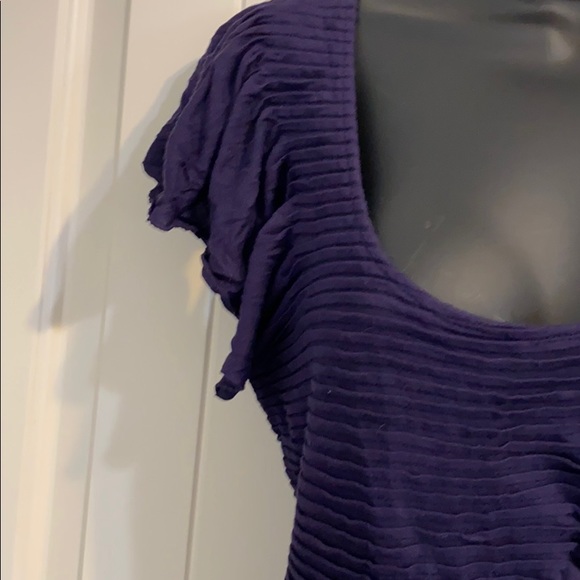 Guess purple top - Picture 3 of 5
